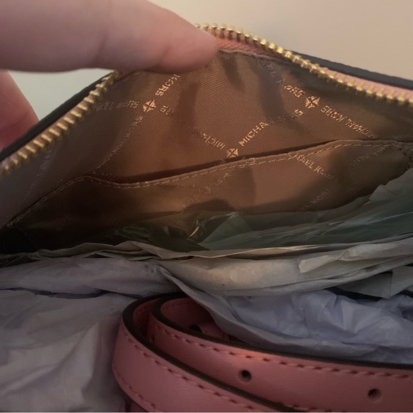 Michael Kors Primrose Leather Cora Large Zip Pouchette with Crossbody Strap - Picture 8 of 9